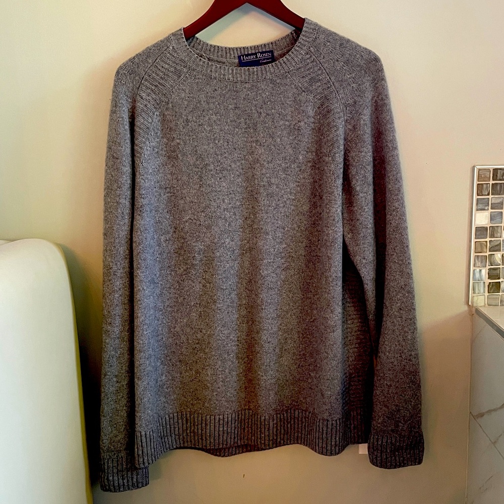 Mens Harry Rosen 100% Cashmere Crew Neck Sweater.  Perfect condition.